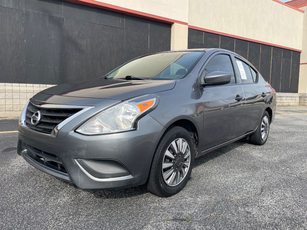 2019 Nissan Versa Sedan S Plus