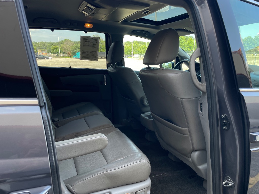 2014 Honda Odyssey Touring Elite - Photo 18