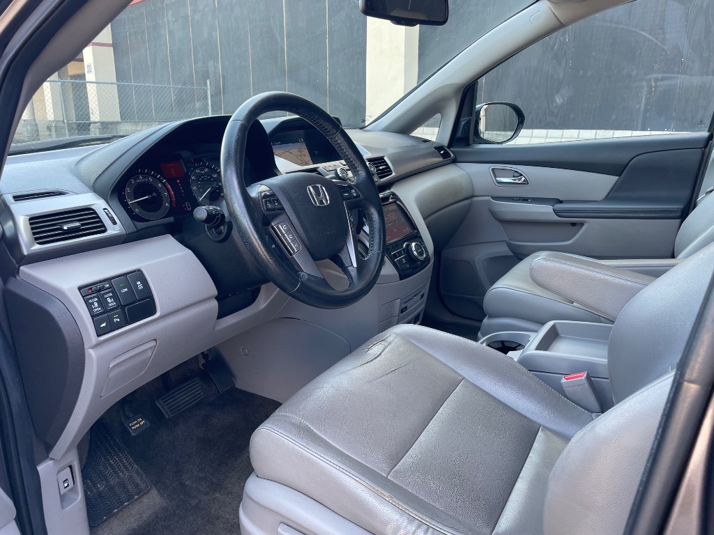 2014 Honda Odyssey Touring Elite - Photo 37