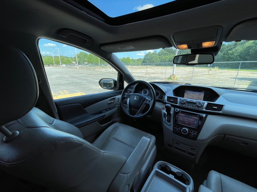 2014 Honda Odyssey Touring Elite - Photo 32