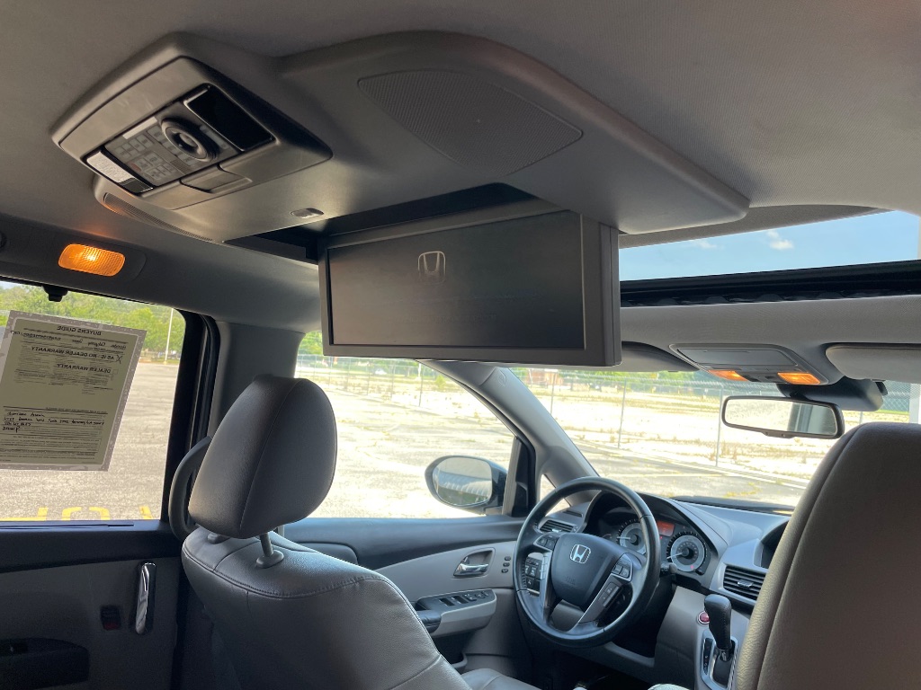 2014 Honda Odyssey Touring Elite - Photo 24