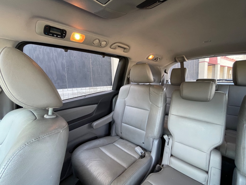 2014 Honda Odyssey Touring Elite - Photo 54