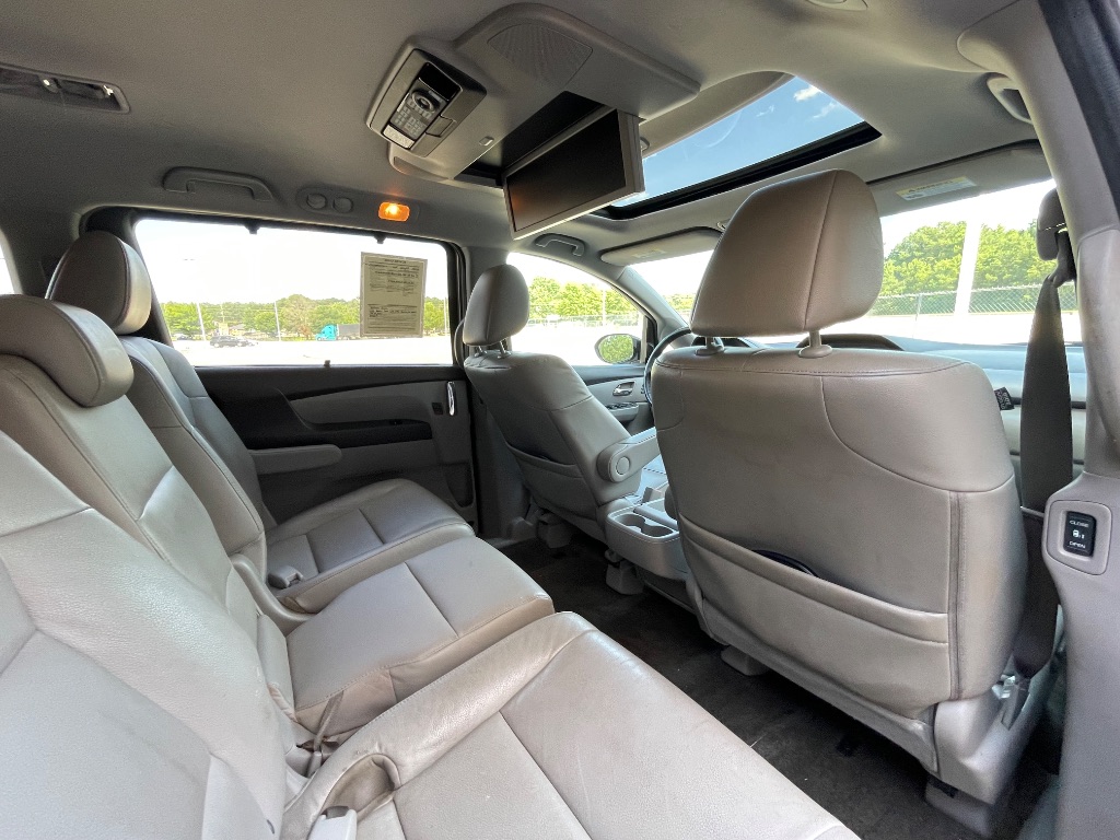 2014 Honda Odyssey Touring Elite - Photo 25