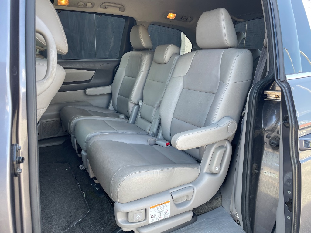 2014 Honda Odyssey Touring Elite - Photo 34