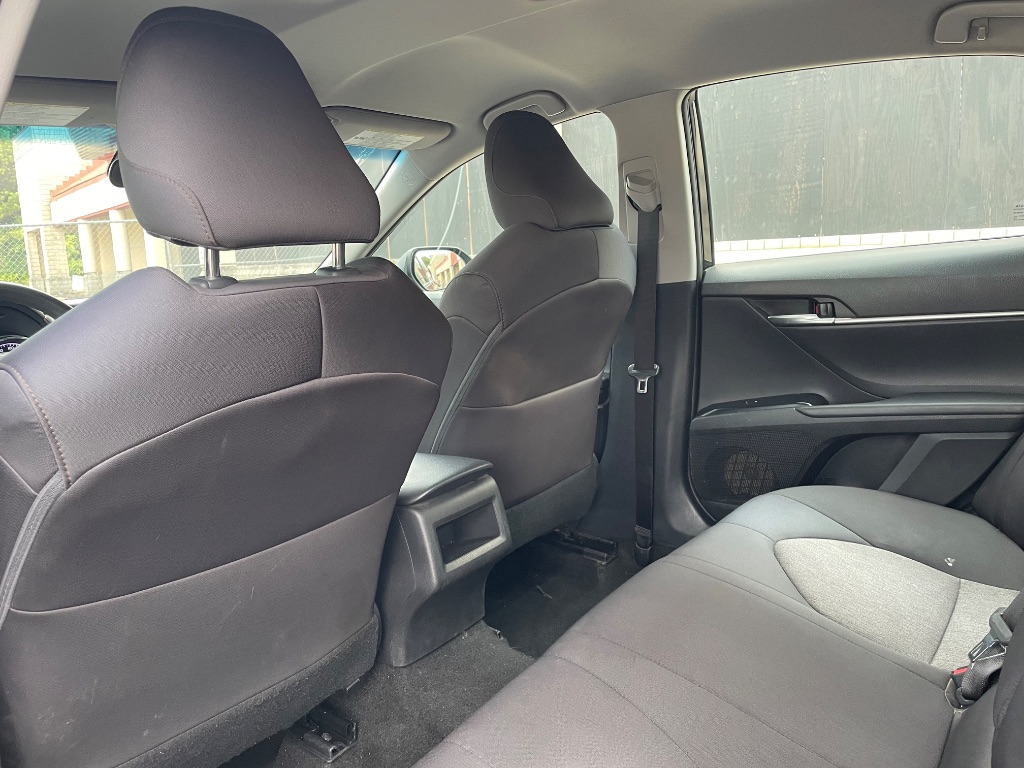 2018 Toyota Camry LE - Photo 29