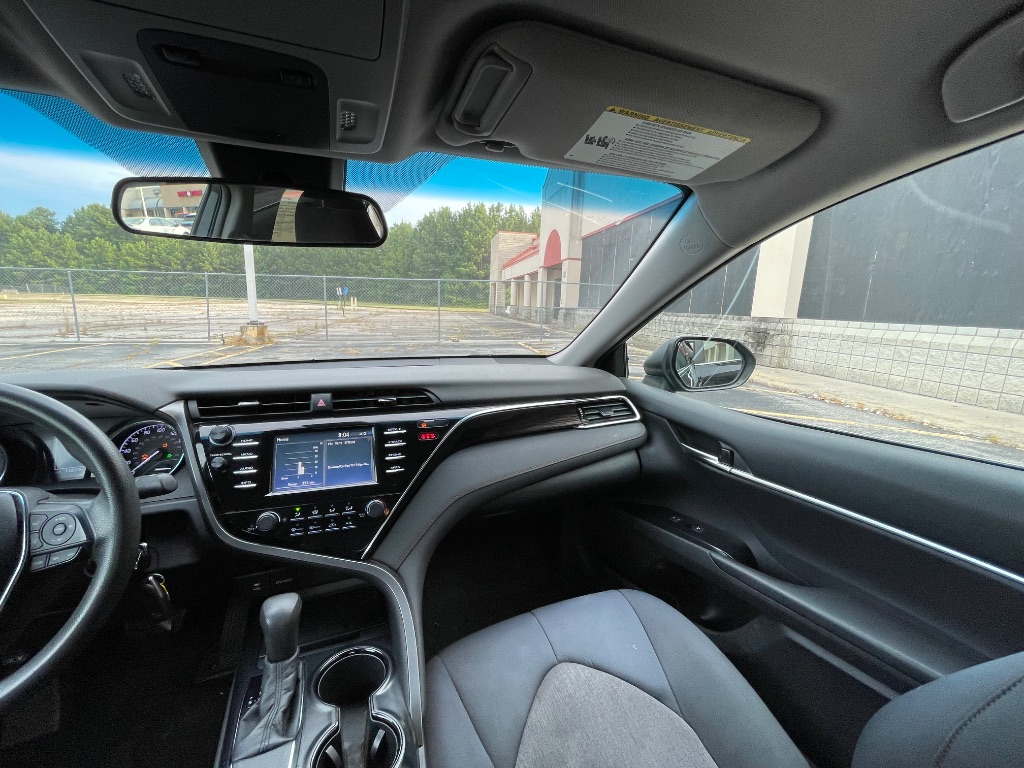2018 Toyota Camry LE - Photo 27