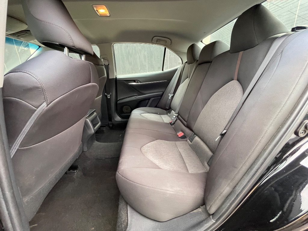2018 Toyota Camry LE - Photo 30