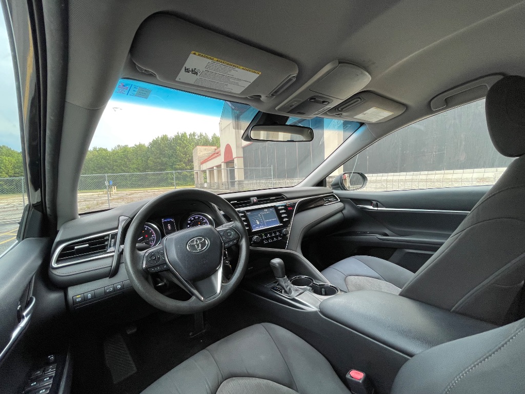 2018 Toyota Camry LE - Photo 31