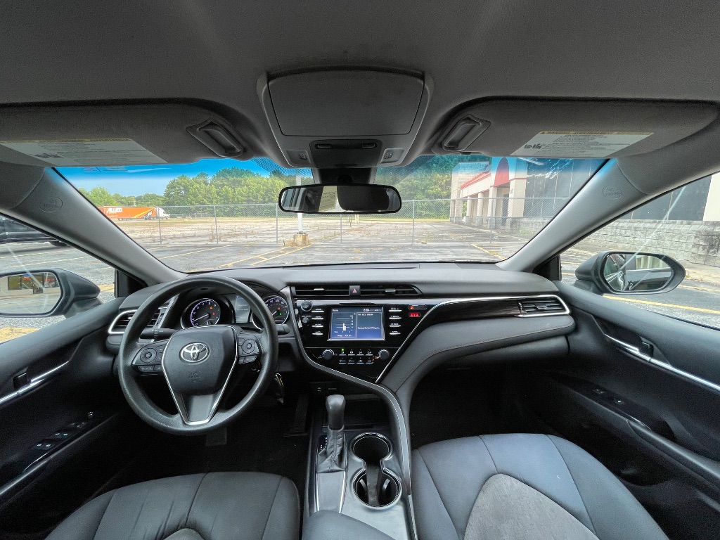 2018 Toyota Camry LE - Photo 26