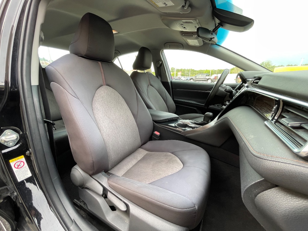 2018 Toyota Camry LE - Photo 23