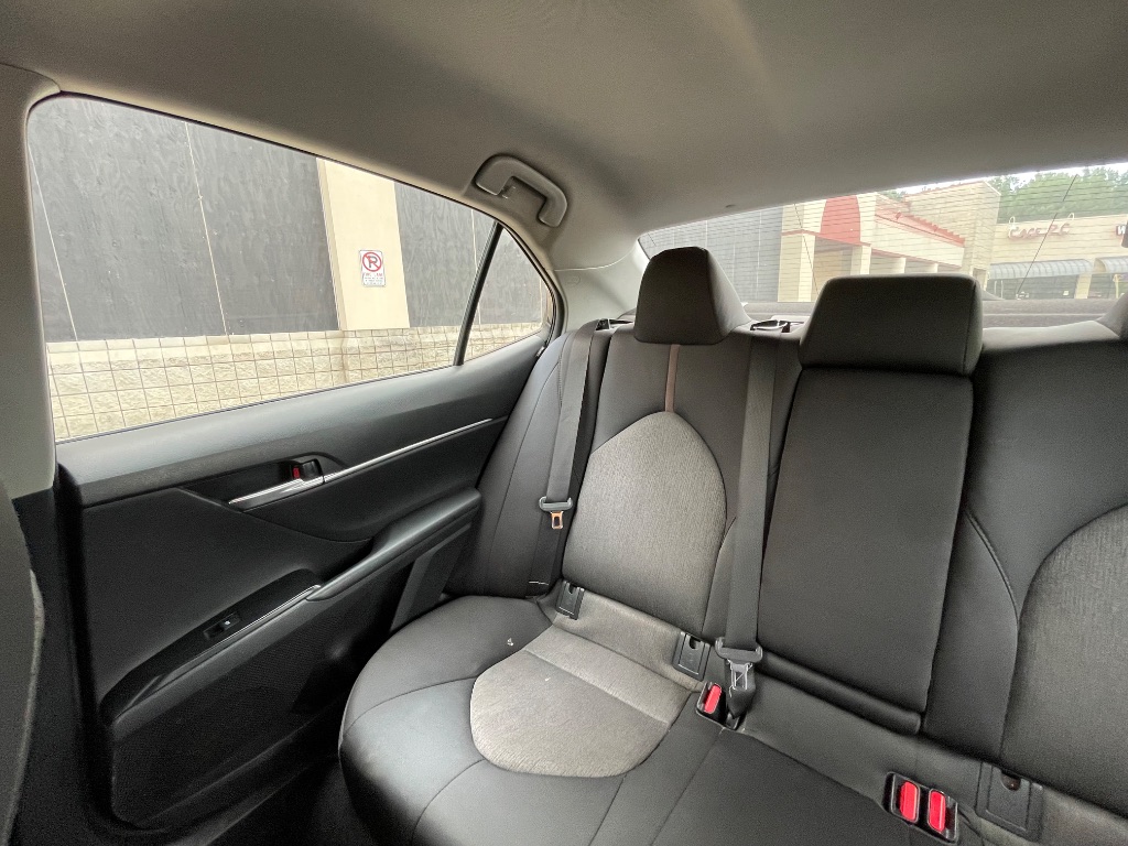 2018 Toyota Camry LE - Photo 46