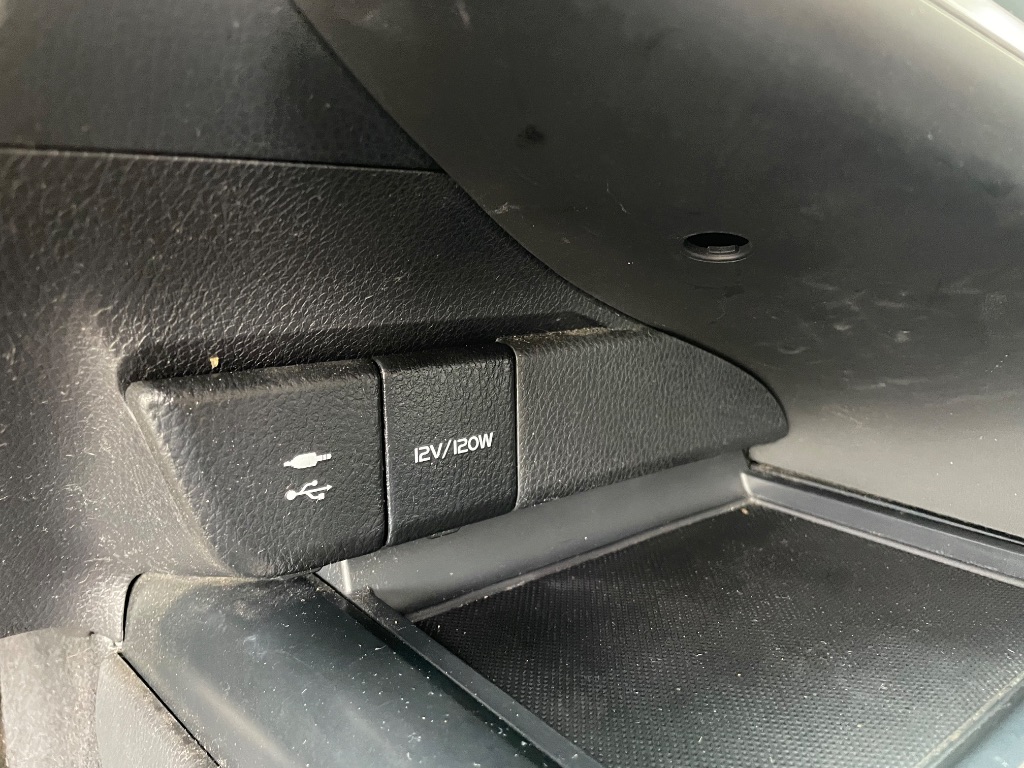 2018 Toyota Camry LE - Photo 41