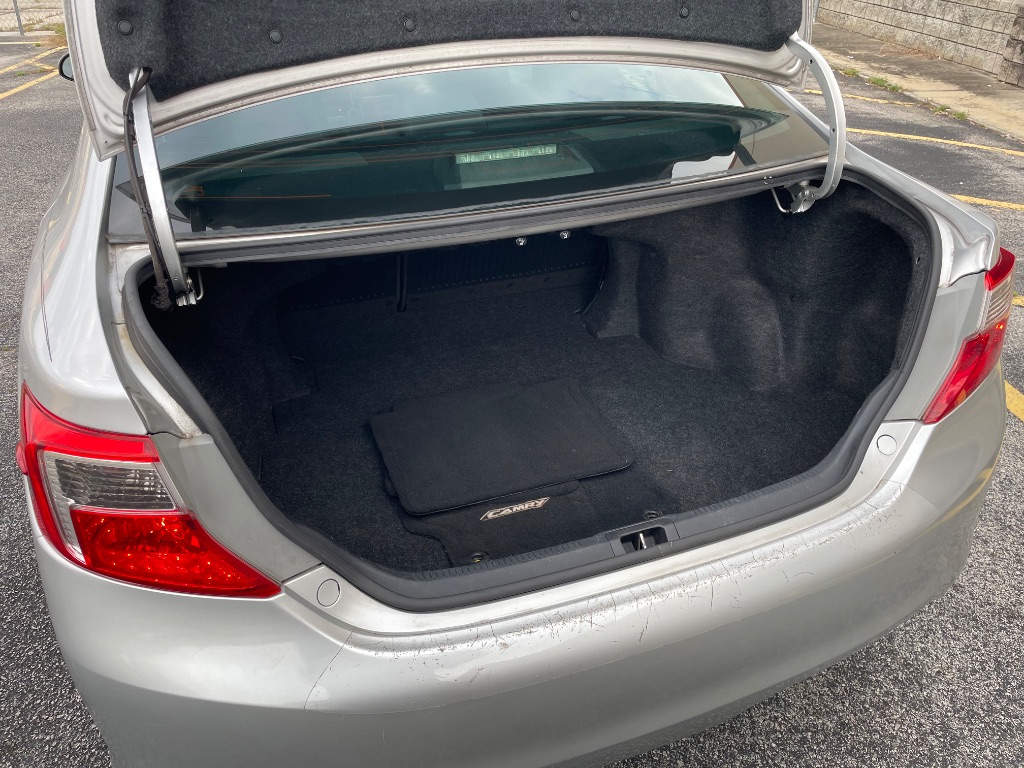 2014 Toyota Camry SE Sport - Photo 16