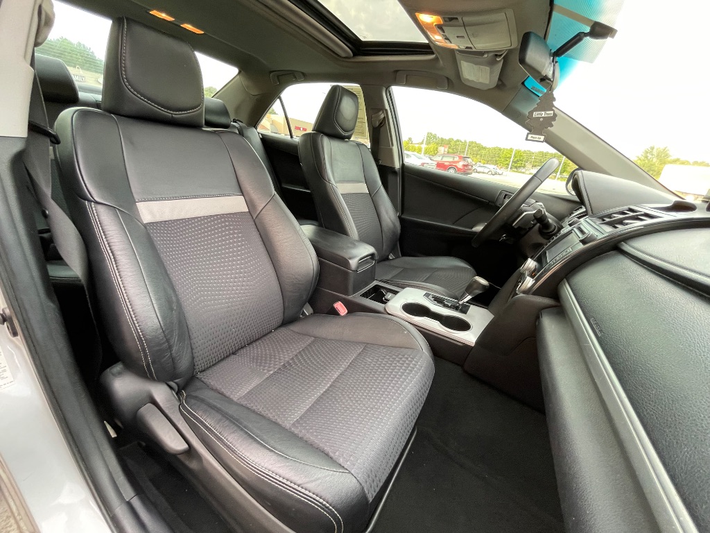 2014 Toyota Camry SE Sport - Photo 22