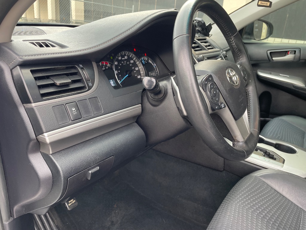 2014 Toyota Camry SE Sport - Photo 35
