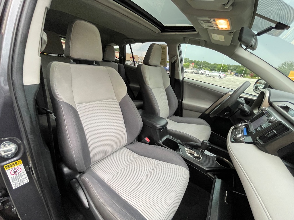 2013 Toyota RAV4 XLE - Photo 23