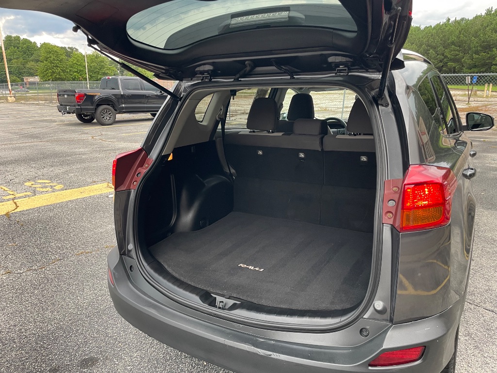 2013 Toyota RAV4 XLE - Photo 16