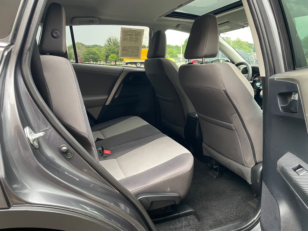 2013 Toyota RAV4 XLE - Photo 17
