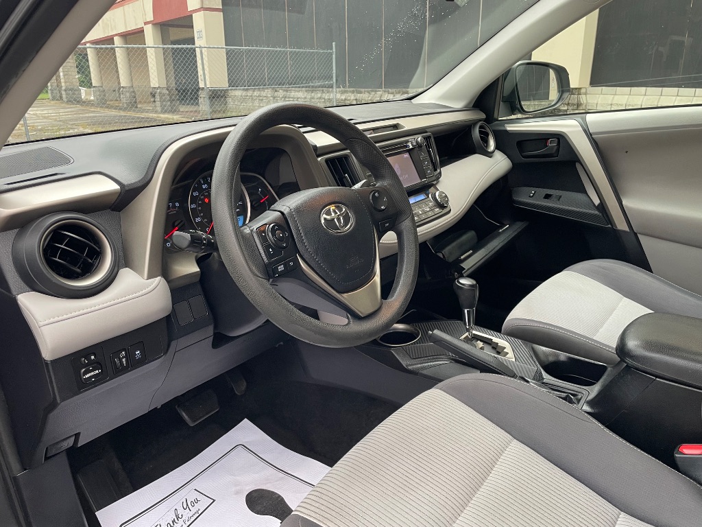 2013 Toyota RAV4 XLE - Photo 32