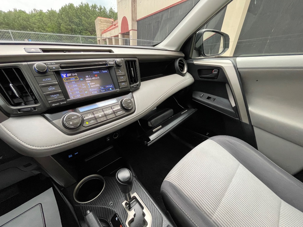 2013 Toyota RAV4 XLE - Photo 41
