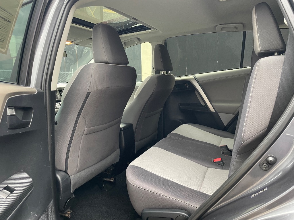 2013 Toyota RAV4 XLE - Photo 14