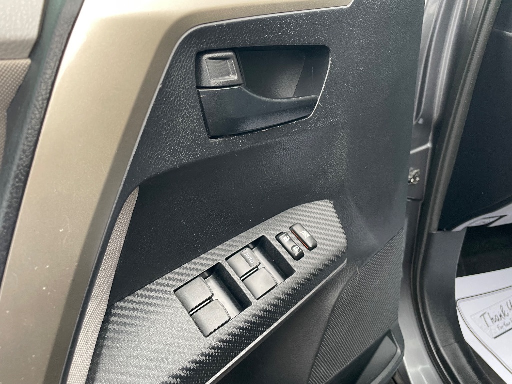 2013 Toyota RAV4 XLE - Photo 34