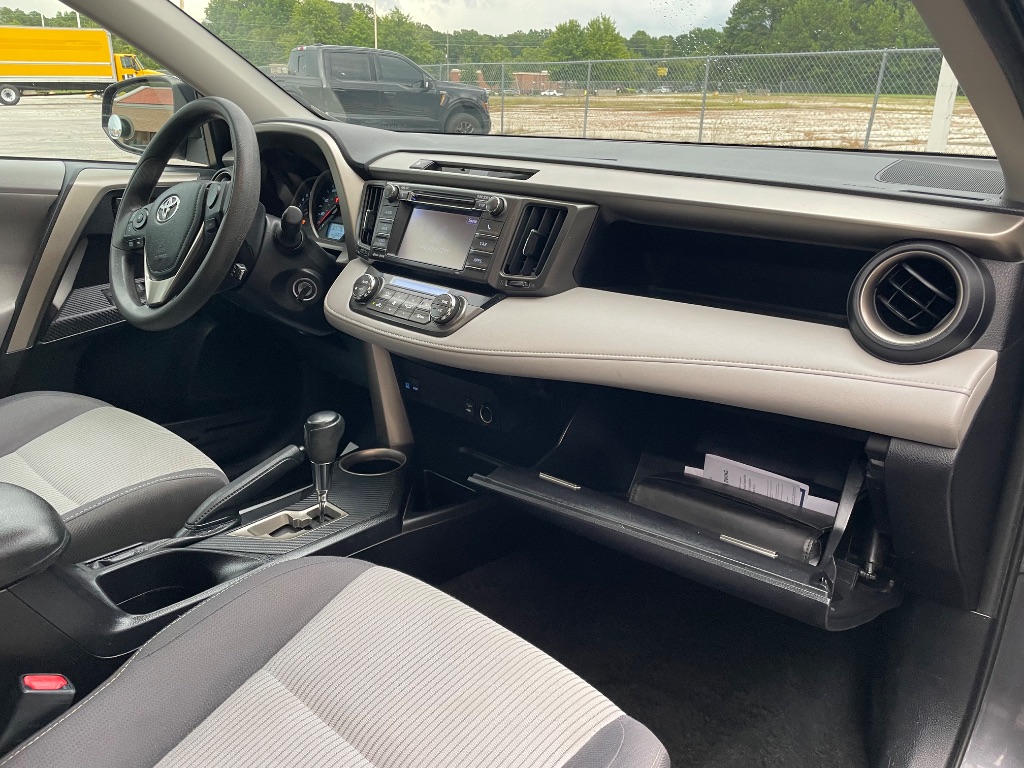 2013 Toyota RAV4 XLE - Photo 21